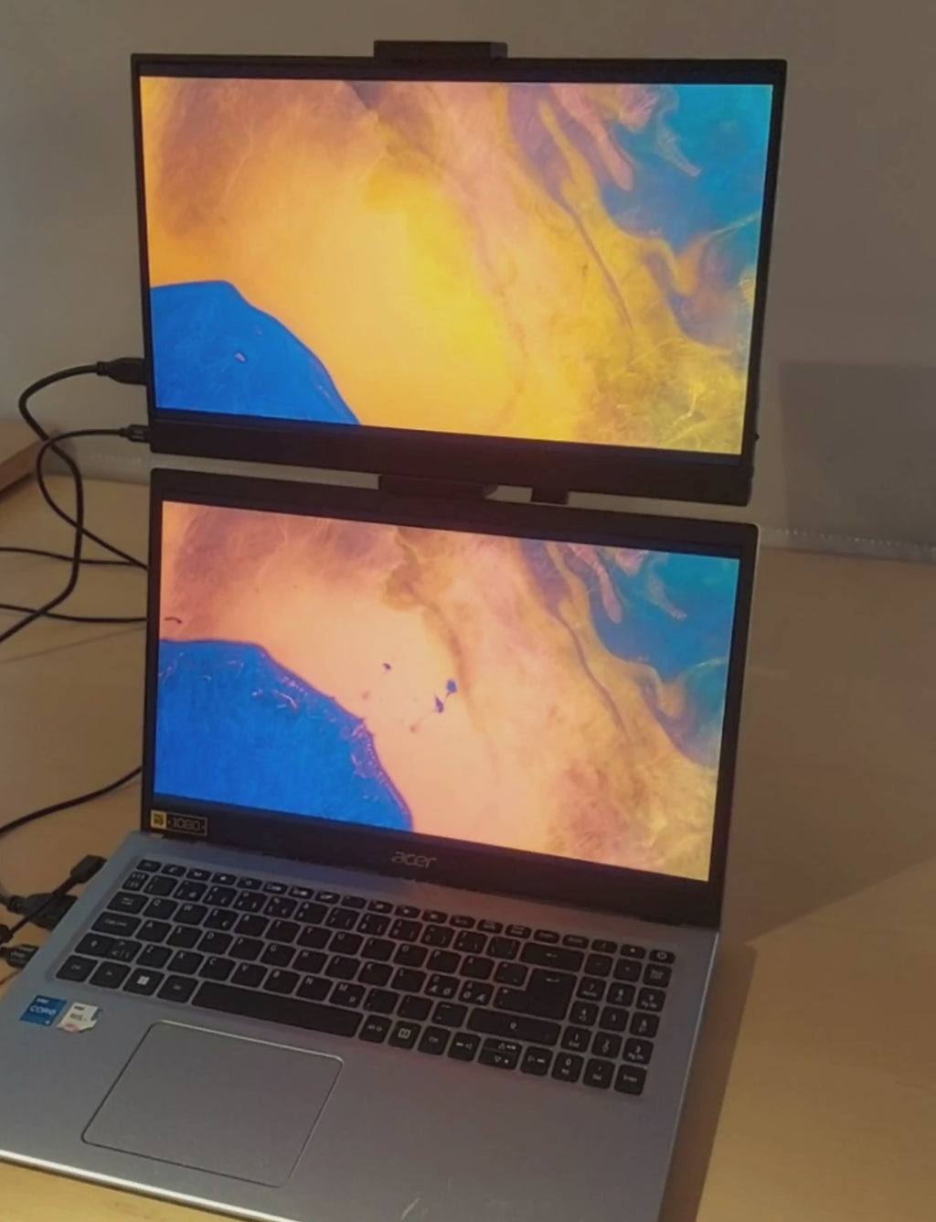 15,6" Reseskärm + Ställ